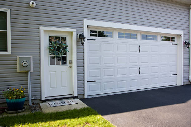 24/7 Emergency Garage Door Panel Replacement experts in Wharton, TX